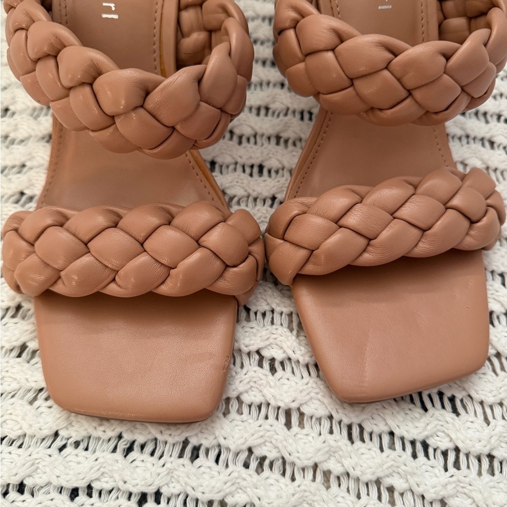 MADDEN GIRL Block Heel Braided Strap Tan Beige Spring Summer Sandal Shoe Sz 7.5 - Picture 5 of 8